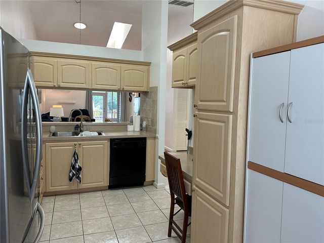 39650 US HIGHWAY 19 N 1113, Tarpon Springs, FL 34689