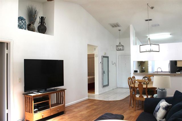 39650 US HIGHWAY 19 N 1113, Tarpon Springs, FL 34689