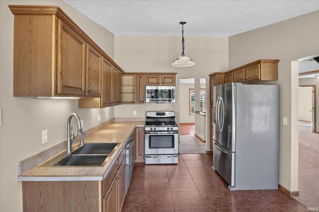 57481 Emerald Chase Lane, Goshen, IN 46528