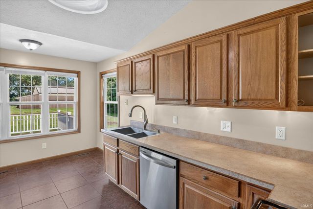57481 Emerald Chase Lane, Goshen, IN 46528