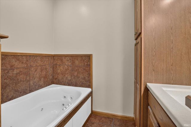 57481 Emerald Chase Lane, Goshen, IN 46528