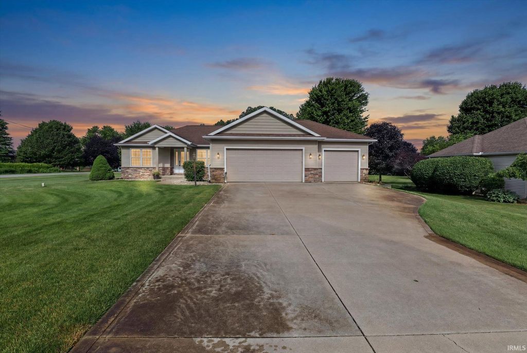 57481 Emerald Chase Lane, Goshen, IN 46528