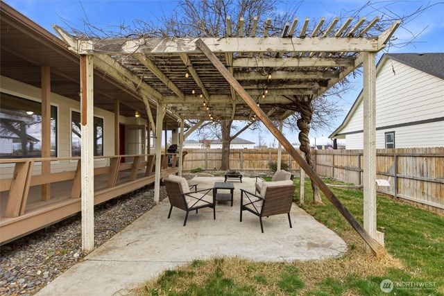 2017 S Washington Street, Kennewick, WA 99337