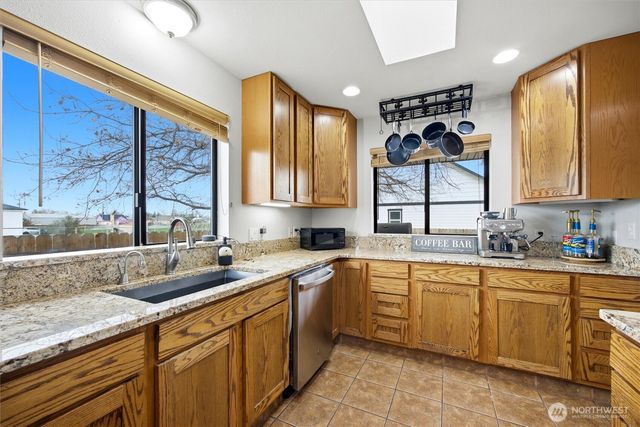 2017 S Washington Street, Kennewick, WA 99337