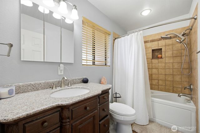 2017 S Washington Street, Kennewick, WA 99337