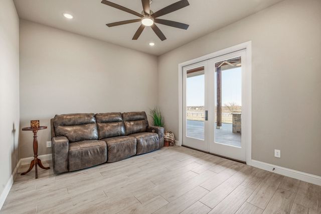 625 Dickens Drive, Aledo, TX 76008