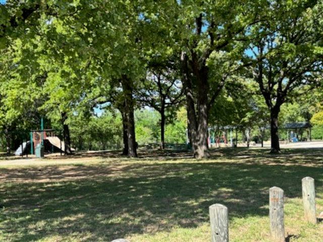 4744 Stokes Street, Dallas, TX 75216