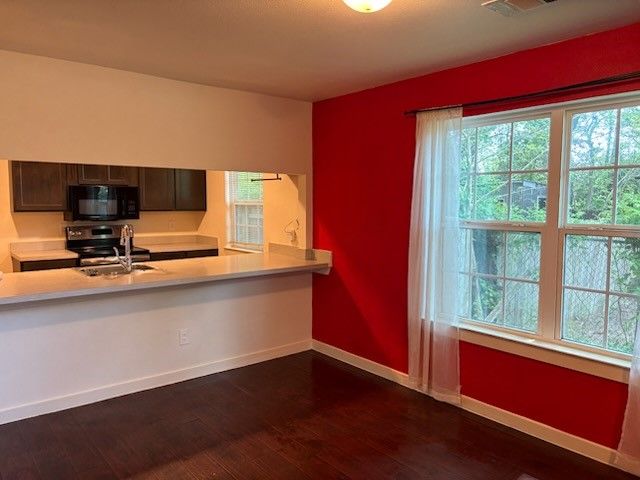 4744 Stokes Street, Dallas, TX 75216