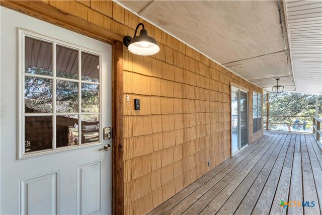 180 Caveside Drive, Canyon Lake, TX 78133