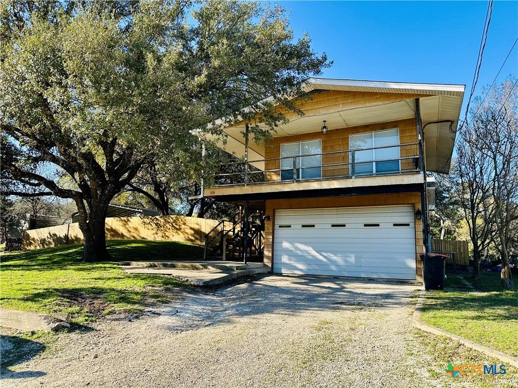 180 Caveside Drive, Canyon Lake, TX 78133