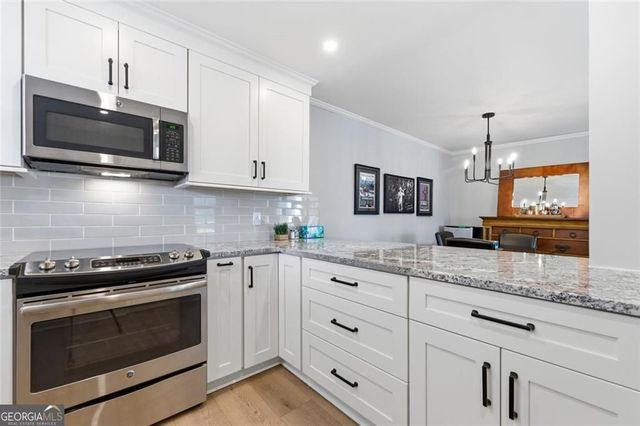 909 Hollyfax Circle NE, Atlanta, GA 30328