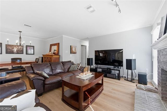 909 Hollyfax Circle NE, Atlanta, GA 30328