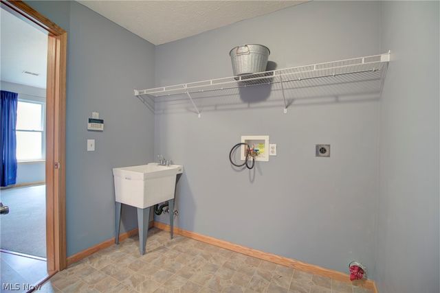 3900 Edinburgh Drive, Medina, OH 44256