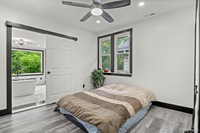 2283 Lamothe Street, Detroit, MI 48206