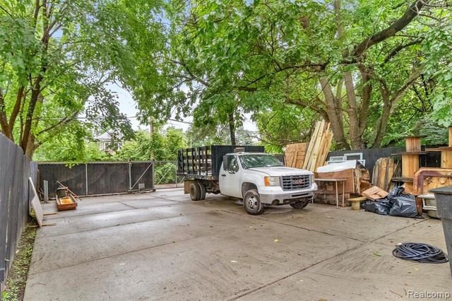 2283 Lamothe Street, Detroit, MI 48206