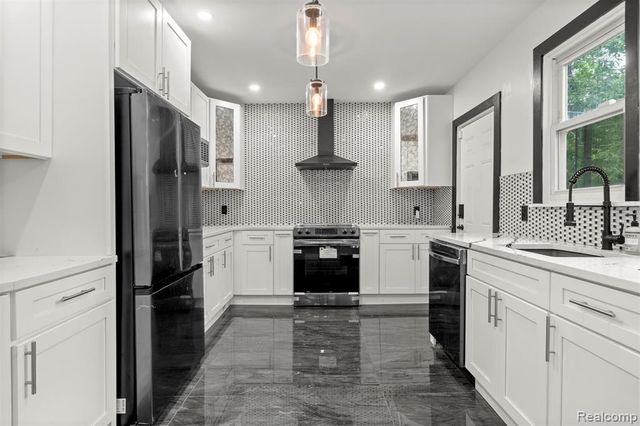 2283 Lamothe Street, Detroit, MI 48206