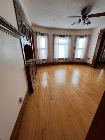 2804 N 4th Street, Minneapolis, MN 55411