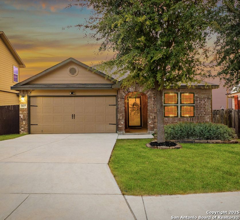 1827 Aspen Silver, San Antonio, TX 78245