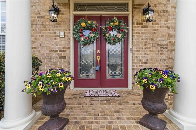 609 Red Oak Place, Atlanta, GA 30349