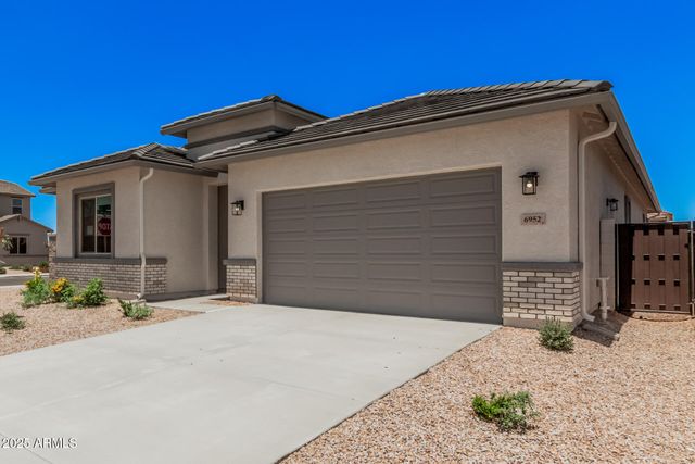 6952 E BRUSHY BILL Road, San Tan Valley, AZ 85143