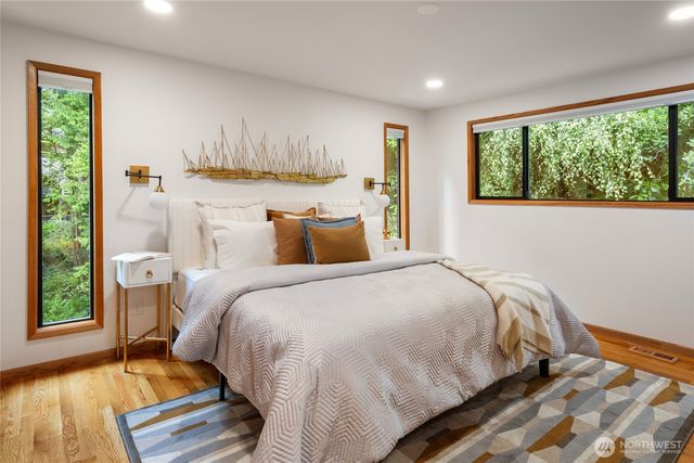 4851 88th Place SE, Mercer Island, WA 98040