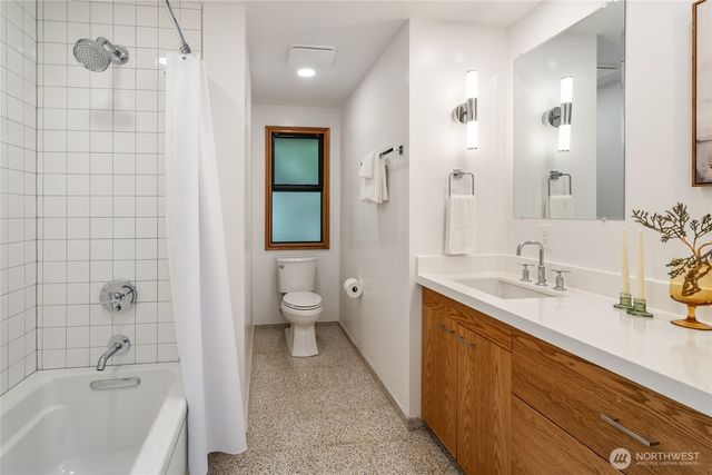 4851 88th Place SE, Mercer Island, WA 98040