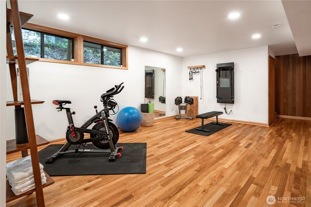 4851 88th Place SE, Mercer Island, WA 98040