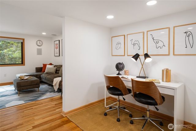 4851 88th Place SE, Mercer Island, WA 98040