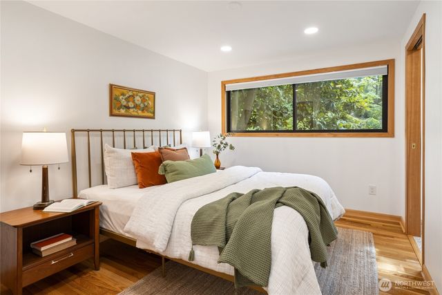 4851 88th Place SE, Mercer Island, WA 98040