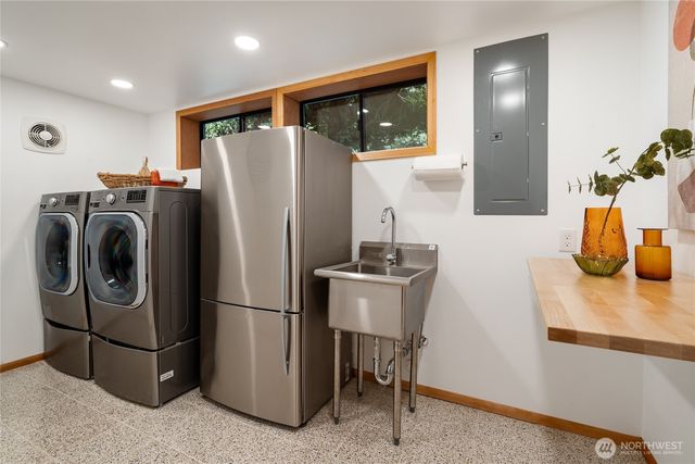 4851 88th Place SE, Mercer Island, WA 98040