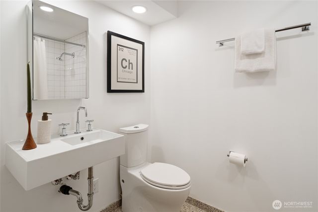 4851 88th Place SE, Mercer Island, WA 98040