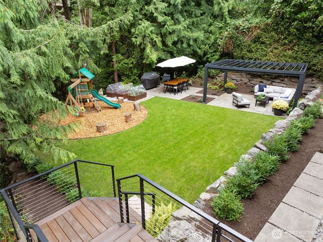 4851 88th Place SE, Mercer Island, WA 98040