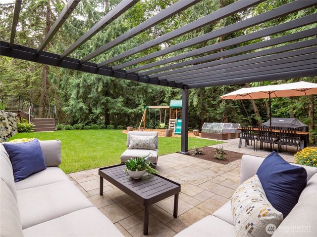 4851 88th Place SE, Mercer Island, WA 98040