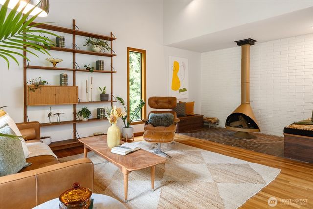 4851 88th Place SE, Mercer Island, WA 98040