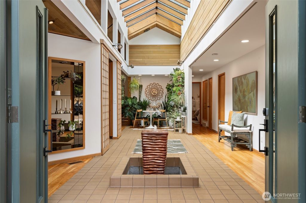 4851 88th Place SE, Mercer Island, WA 98040