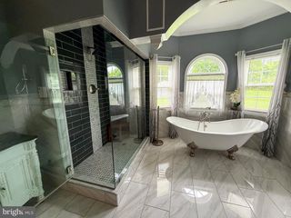 6422 HORSESHOE RD E, Clinton, MD 20735