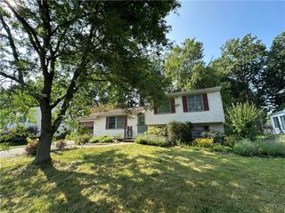 4166 Balboa Drive, Clay, NY 13090