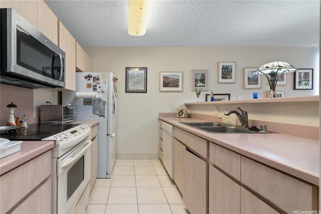 55 S Judd Street 501, Honolulu, HI 96817