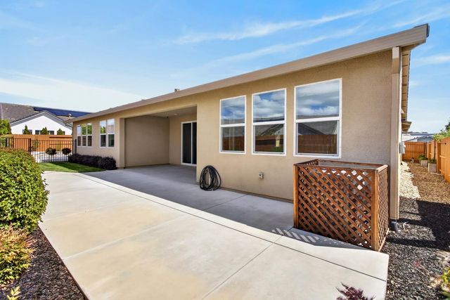 124 Basile Ct, Lincoln, CA 95648