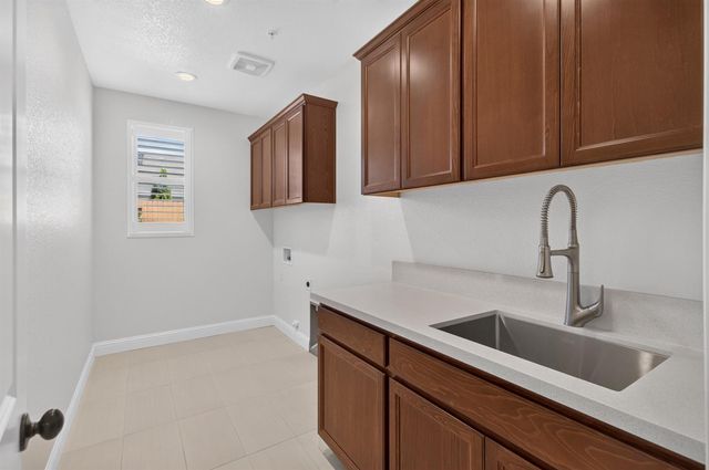 124 Basile Ct, Lincoln, CA 95648