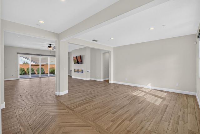 124 Basile Ct, Lincoln, CA 95648