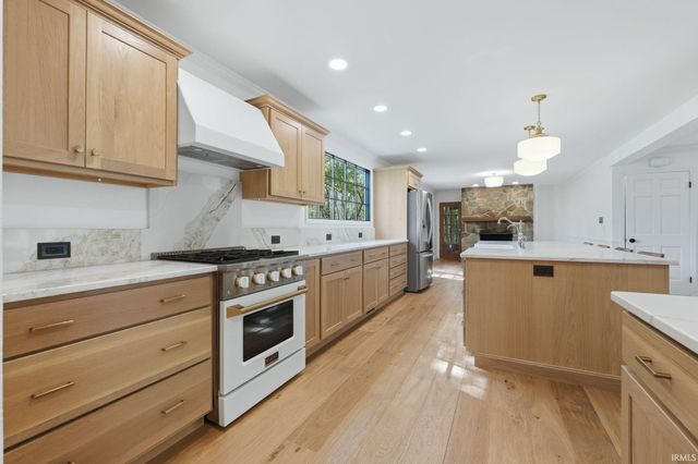 16206 Canyon Ridge Road, Leo, IN 46765