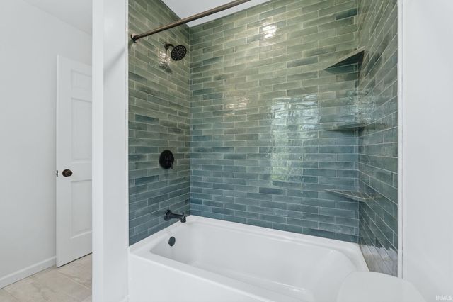 16206 Canyon Ridge Road, Leo, IN 46765