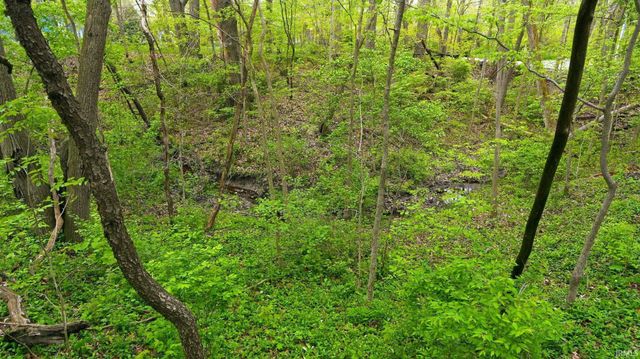16206 Canyon Ridge Road, Leo, IN 46765