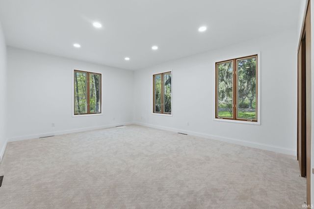 16206 Canyon Ridge Road, Leo, IN 46765