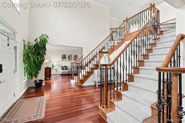 17477 Mystic Valley Court, Northville, MI 48168