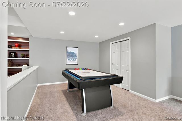 17477 Mystic Valley Court, Northville, MI 48168
