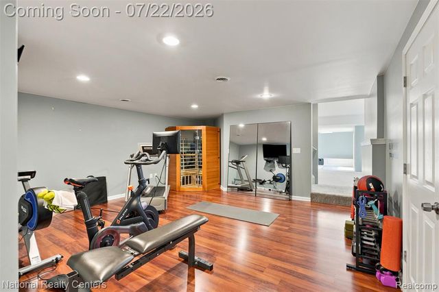 17477 Mystic Valley Court, Northville, MI 48168