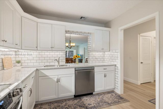 1600 SE Saint Lucie Boulevard 110, Stuart, FL 34996