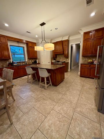 12057 Lake Estates Ave, Baton Rouge, LA 70810